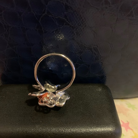 Unique flower ring - Picture 6 of 8